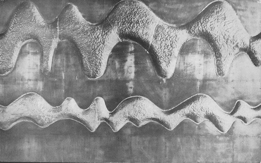 f. belkahia: mural en acier et cuivre